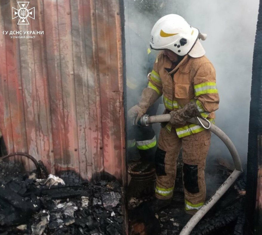 Загоряння літньої кухні ліквідували на Конотопщині вогнеборці 