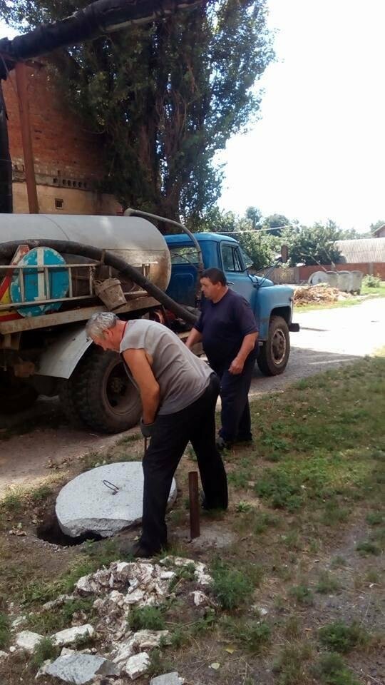 Ось що виловили комунальники в Конотопській каналізації, фото-1 Ось що виловили комунальники в Конотопській каналізації, фото-1