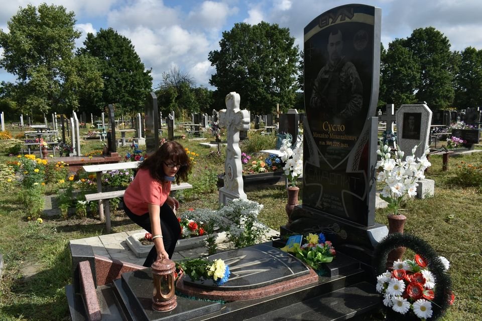 У Конотопі вшанували пам'ять загиблих захисників України+ФОТО, фото-11 У Конотопі вшанували пам'ять загиблих захисників України+ФОТО, фото-11