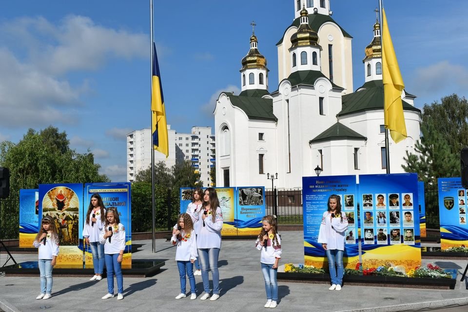 У Конотопі вшанували пам'ять загиблих захисників України+ФОТО, фото-2 У Конотопі вшанували пам'ять загиблих захисників України+ФОТО, фото-2